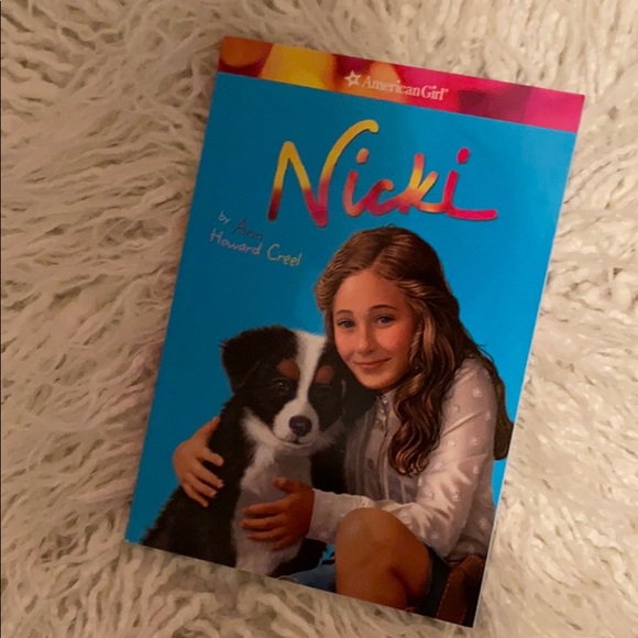 Six American girl doll books, mint condition! :) - Picture 6 of 8